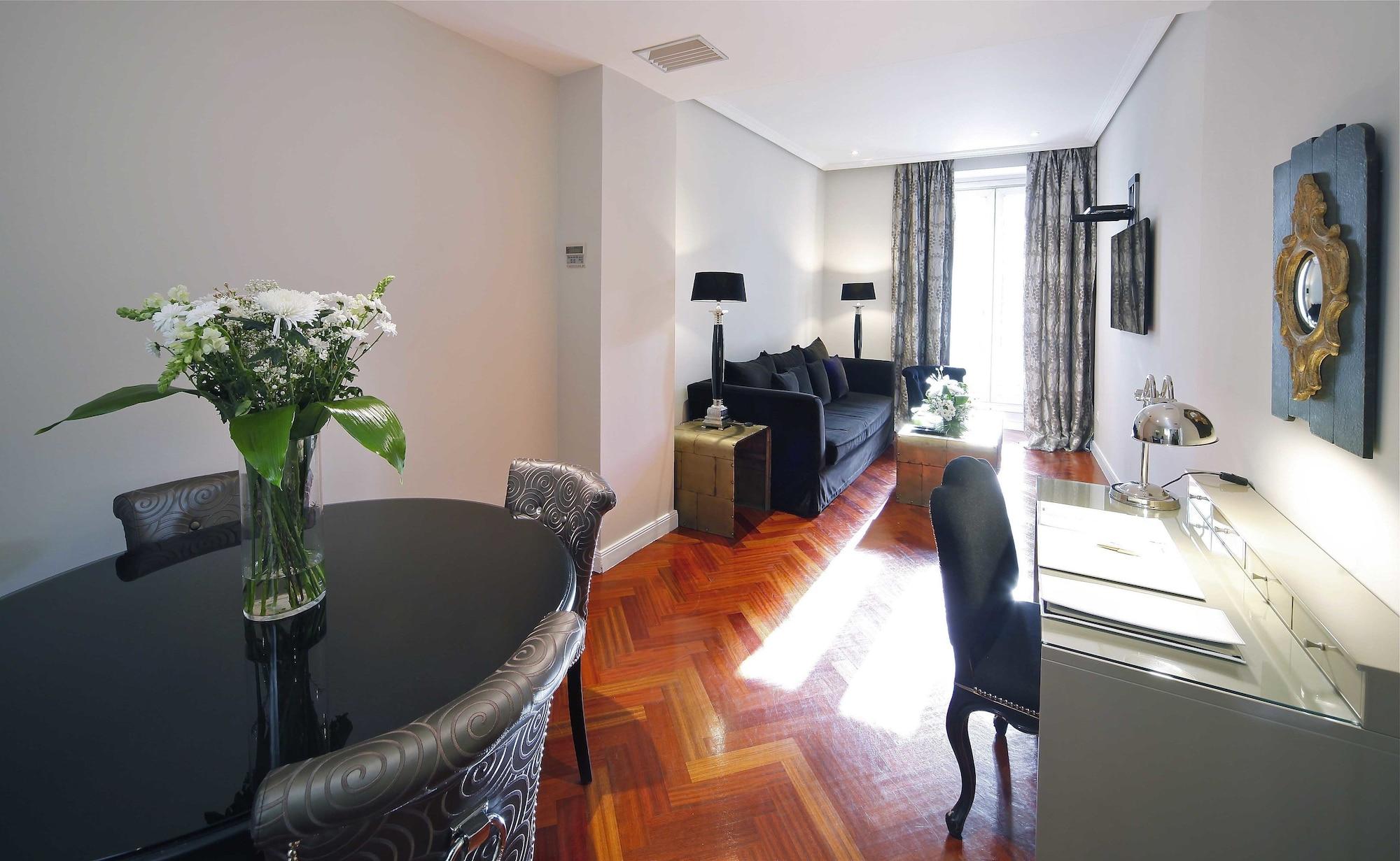 Boutike Cibeles Apartment Madrid Bagian luar foto