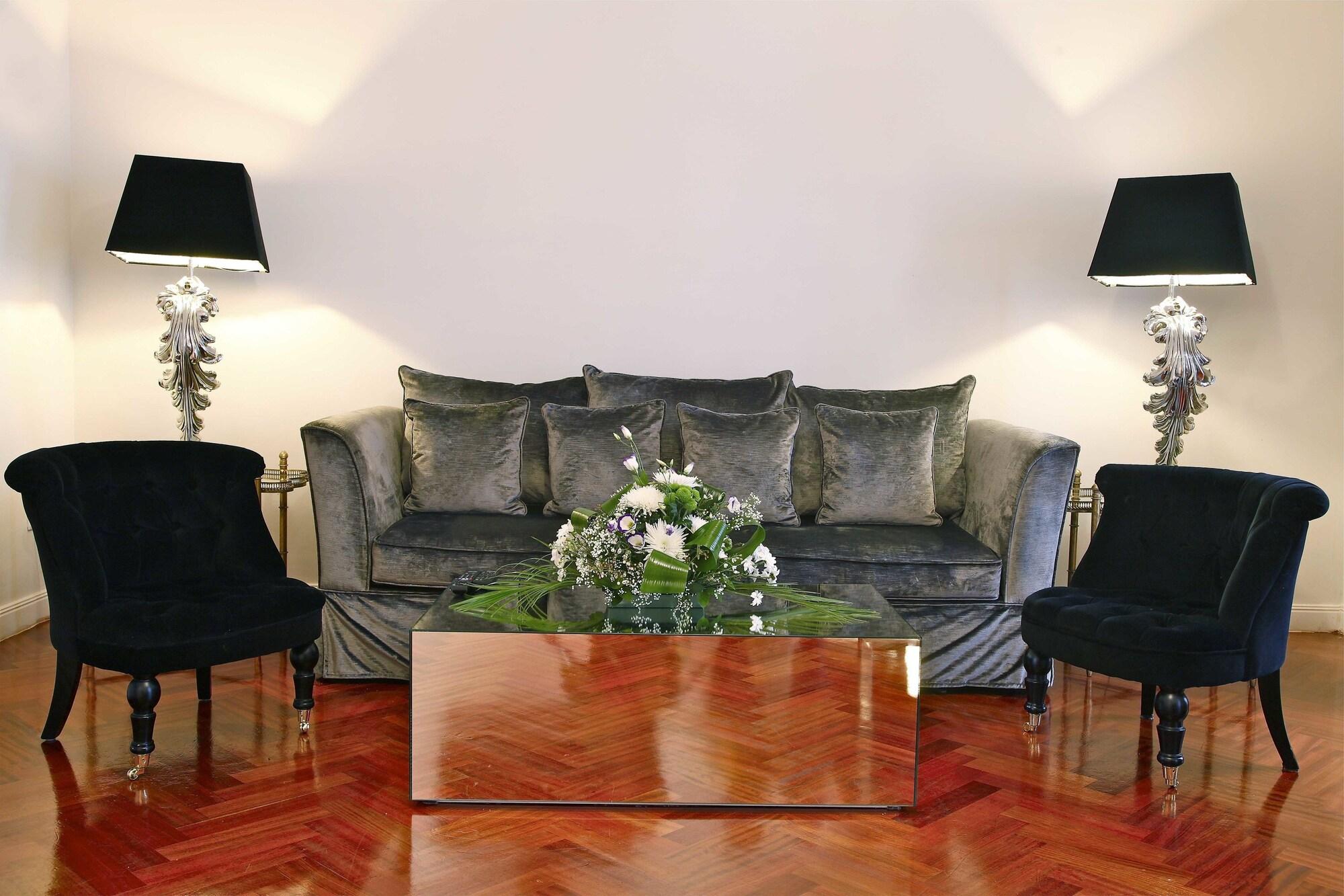 Boutike Cibeles Apartment Madrid Bagian luar foto