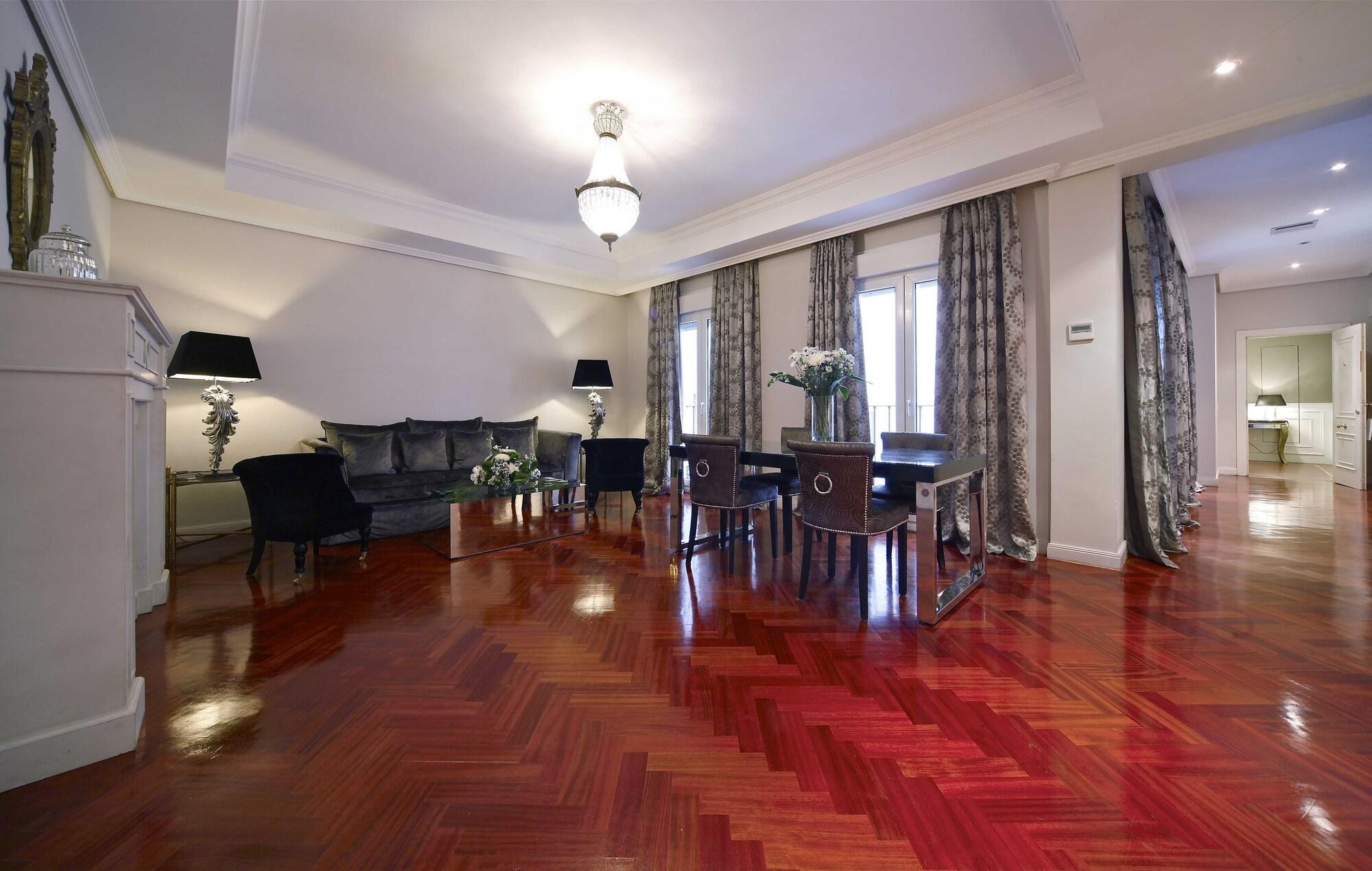 Boutike Cibeles Apartment Madrid Bagian luar foto